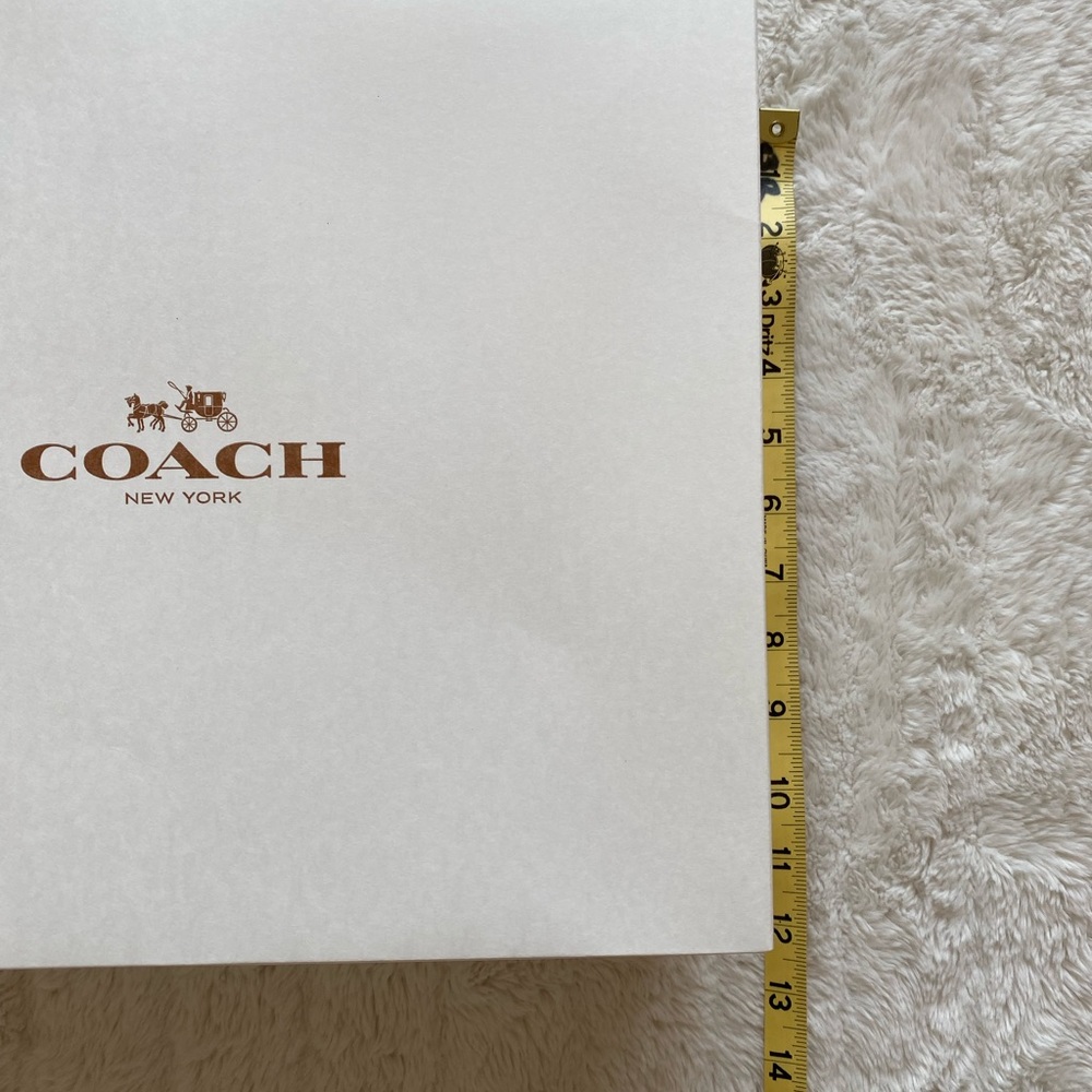 Coach Box - Picture 6 of 8